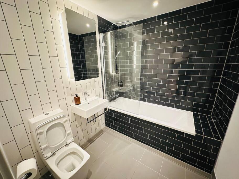 Spacious Modern 1 Bed Apartment. London Ngoại thất bức ảnh